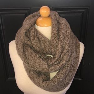 Soft taupe Infinity Knit scarf 🧣